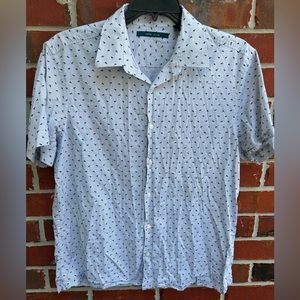 Perry Ellis Mens Short Sleeve Button Down Shirt. Size Large
